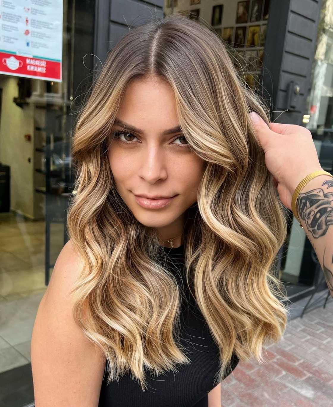 brown hair with blonde highlights