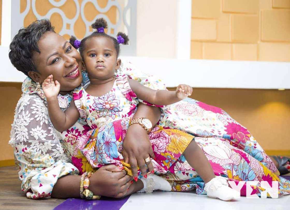 Gifty Anti and daughter