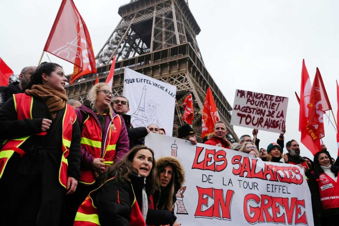 Unions are protesting what they say is insufficient investment in the monument Unions are protesting what they say is insufficient investment in the monument