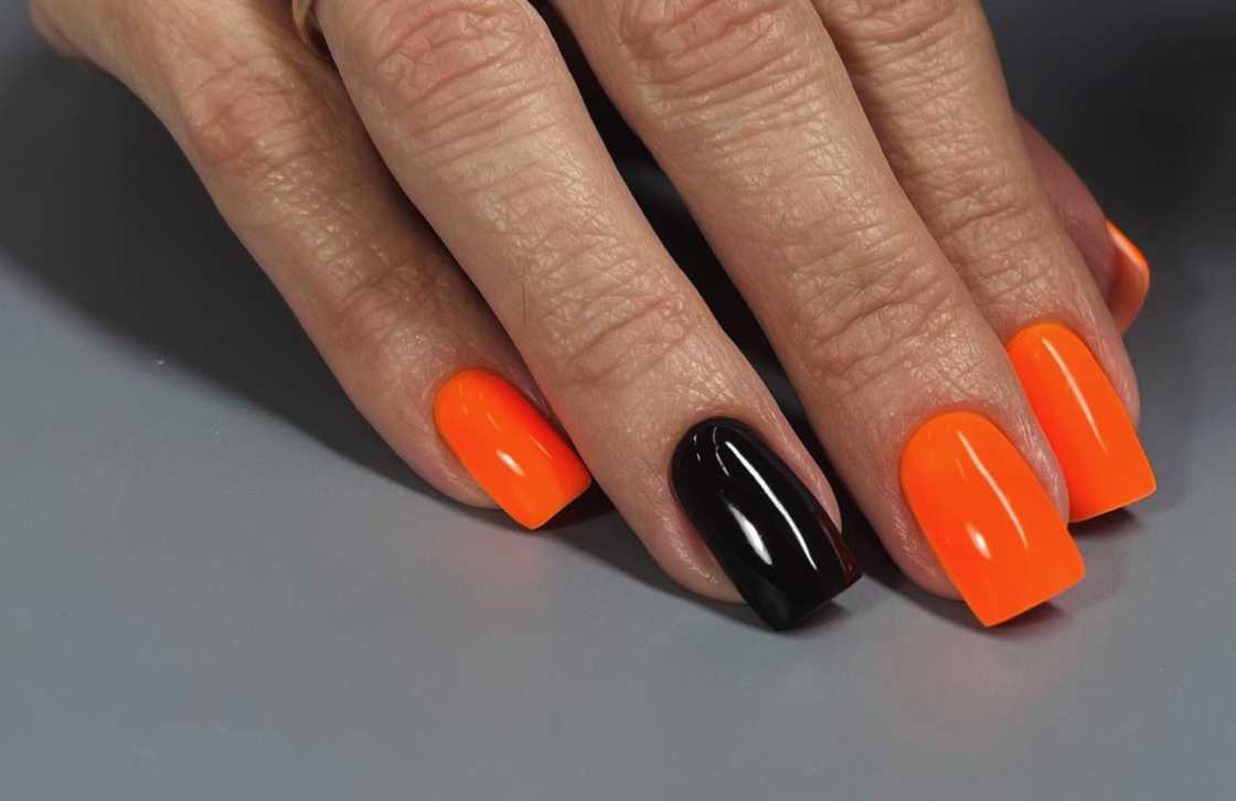 Simple orange nails Simple orange nails