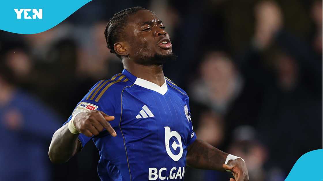 Abdul Fatawu Issahaku, Leicester City, English Championship, Stoke City, Fatawu's knee concerns, Leicester relegation battle, Black Stars winger, Middlesbrough vs Leicester. Abdul Fatawu Issahaku, Leicester City, English Championship, Stoke City, Fatawu's knee concerns, Leicester relegation battle, Black Stars winger, Middlesbrough vs Leicester.