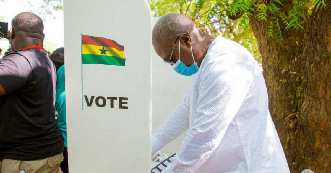 Election 2020: Mahama closes in on Akufo-Addo as fresh results from NPP strongroom drop Election 2020: Mahama closes in on Akufo-Addo as fresh results from NPP strongroom drop