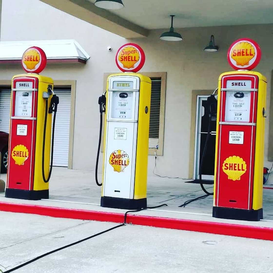 10 fuel filling stations