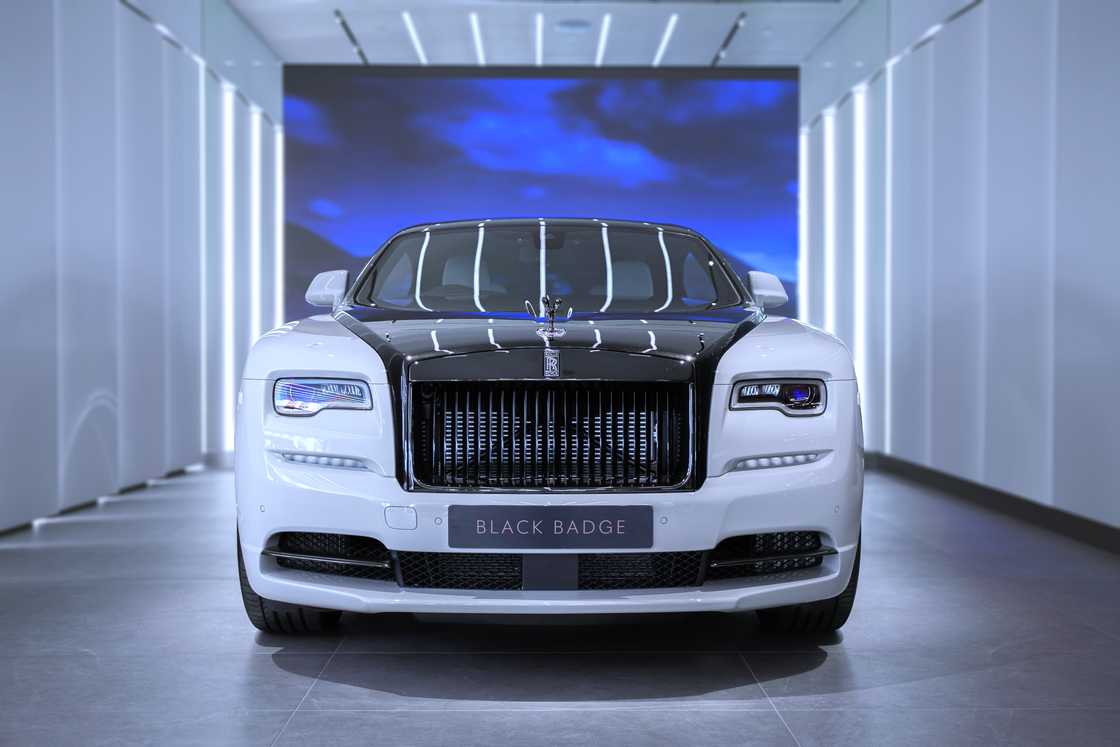 Thomas Partey drives a Rolls-Royce Wraith which is one of the most expensive cars owned by an Arsenal player in 2025 Thomas Partey drives a Rolls-Royce Wraith which is one of the most expensive cars owned by an Arsenal player in 2025