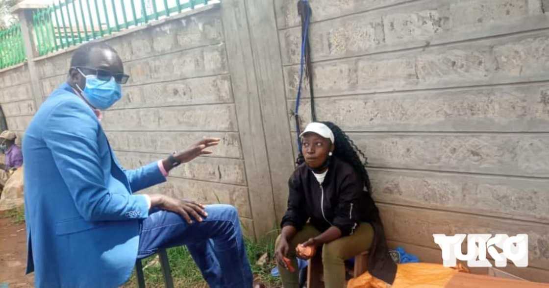 Beryl Zawadi: Moi University Graduate Working as Shoe Shiner in Eldoret, Says It’s Better than Begging Beryl Zawadi: Moi University Graduate Working as Shoe Shiner in Eldoret, Says It’s Better than Begging