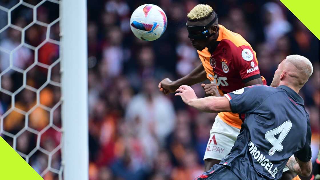 Victor Osimhen, Ricky van Drongelen, Galatasaray, Samsunspor, Ali Sami Yen Spor Kompleksi, Istanbul, Turkiye, Super Lig. Victor Osimhen, Ricky van Drongelen, Galatasaray, Samsunspor, Ali Sami Yen Spor Kompleksi, Istanbul, Turkiye, Super Lig.