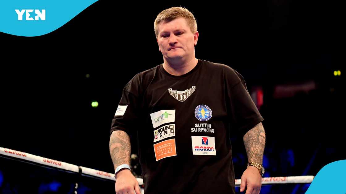Legendary boxer who fought Floyd Mayweather found dead aged 46 Legendary boxer who fought Floyd Mayweather found dead aged 46