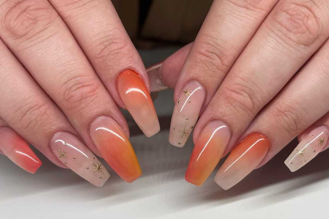 Orange ombre nails Orange ombre nails
