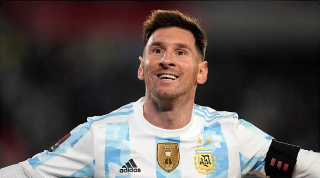 Lionel Messi Responds After Brazilian Legend Pele Earlier Claimed the Argentine Only Shoots With One Leg Lionel Messi Responds After Brazilian Legend Pele Earlier Claimed the Argentine Only Shoots With One Leg