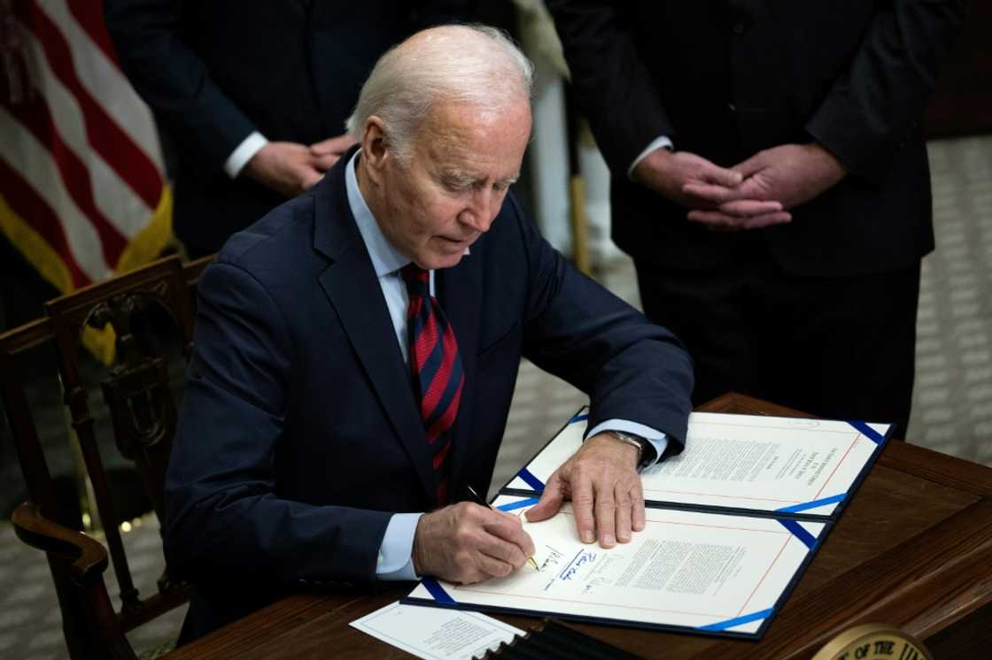US President Joe Biden signs a resolution to avert a nationwide rail shutdown US President Joe Biden signs a resolution to avert a nationwide rail shutdown