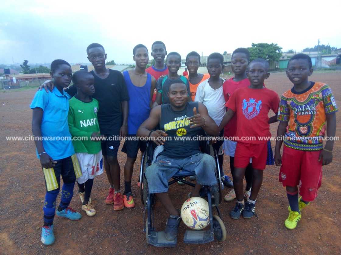 Story of Coach Sympathy who lost his legs at age 9 until Nana Ama McBrown ‘saved’ him (Photos, Video)