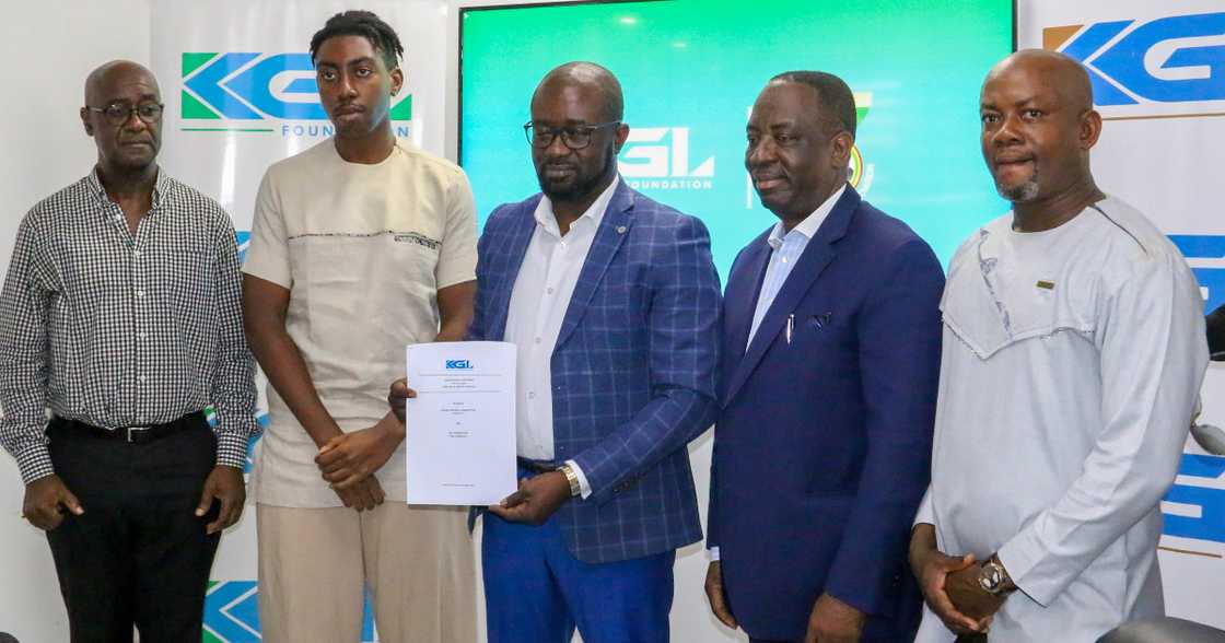 GFA President and officials of KGL. SOURCE: Twitter/ @ghanafaofficial GFA President and officials of KGL. SOURCE: Twitter/ @ghanafaofficial
