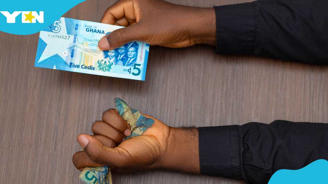 Bank of Ghana, Taping Torn Cedi Banknotes, Bank of Ghana, currency, Tender Bank of Ghana, Taping Torn Cedi Banknotes, Bank of Ghana, currency, Tender