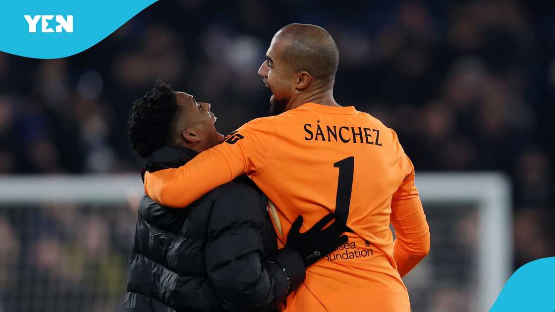 Lamine Yamal, Chelsea, Robert Sanchez, Marc Cucurella, Barcelona, Champions League, Yamal in Cucurella's pocket. Lamine Yamal, Chelsea, Robert Sanchez, Marc Cucurella, Barcelona, Champions League, Yamal in Cucurella's pocket.