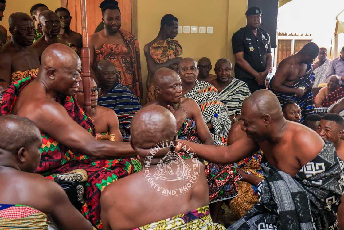Nana Semanhya, Otumfuo Osei Tutu II, Manhyia Palace, SG Mall, Ghana, Kumasi Nana Semanhya, Otumfuo Osei Tutu II, Manhyia Palace, SG Mall, Ghana, Kumasi