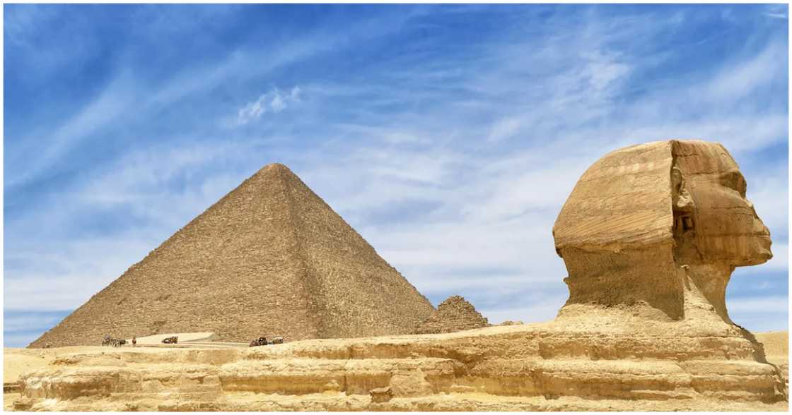 The Great pyramid of Giza (left) and The Great Sphinx of Giza (right) The Great pyramid of Giza (left) and The Great Sphinx of Giza (right)