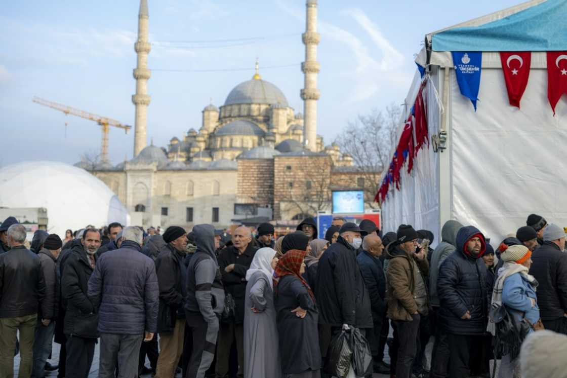 As food prices have soared, people line up for free meals in Istanbul during Ramadan As food prices have soared, people line up for free meals in Istanbul during Ramadan