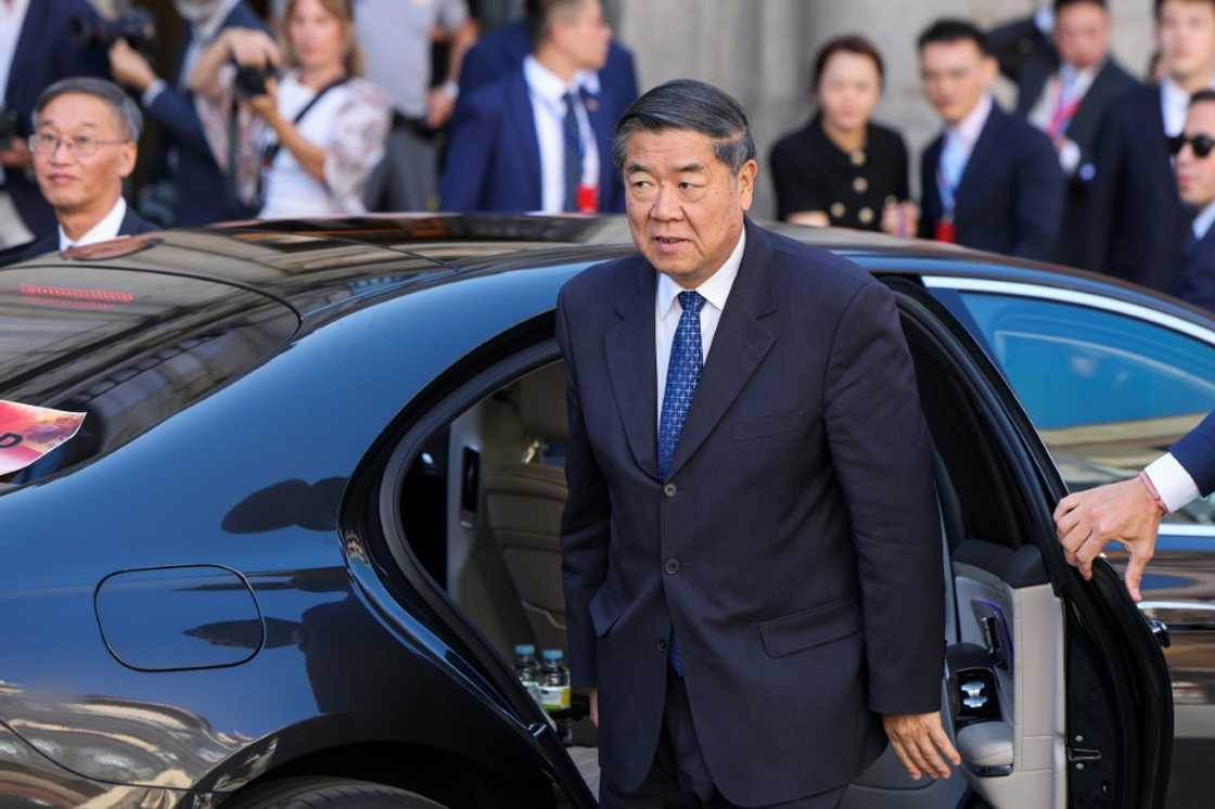 Chinese Vice Premier He Lifeng will hold talks with Bessent until Wednesday Chinese Vice Premier He Lifeng will hold talks with Bessent until Wednesday