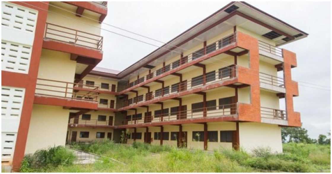 Aflao E-block school building
