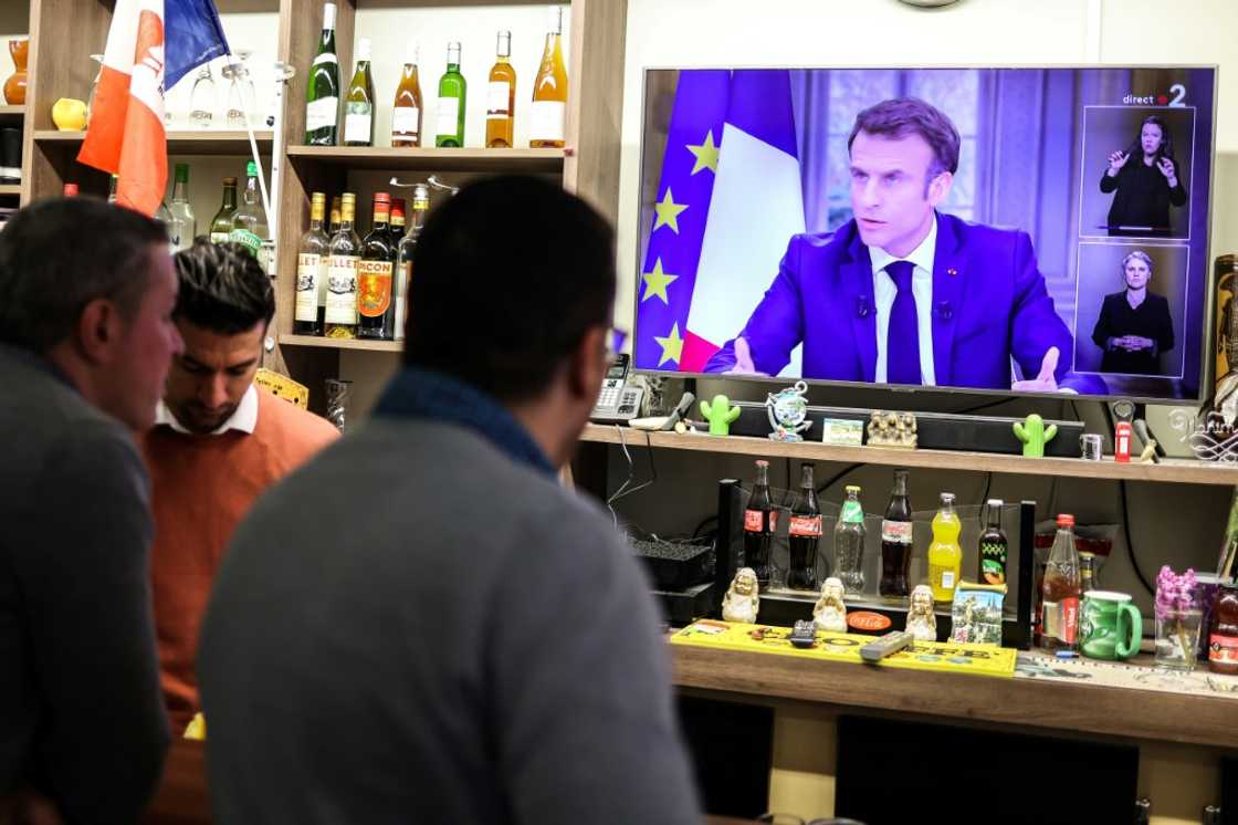 The government Monday narrowly survived a no-confidence motion The government Monday narrowly survived a no-confidence motion