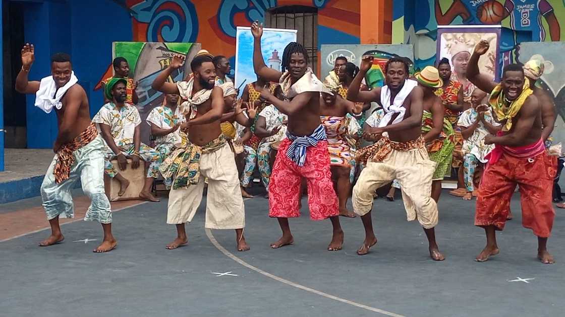Ethnic groups in Ghana and their dances Ethnic groups in Ghana and their dances