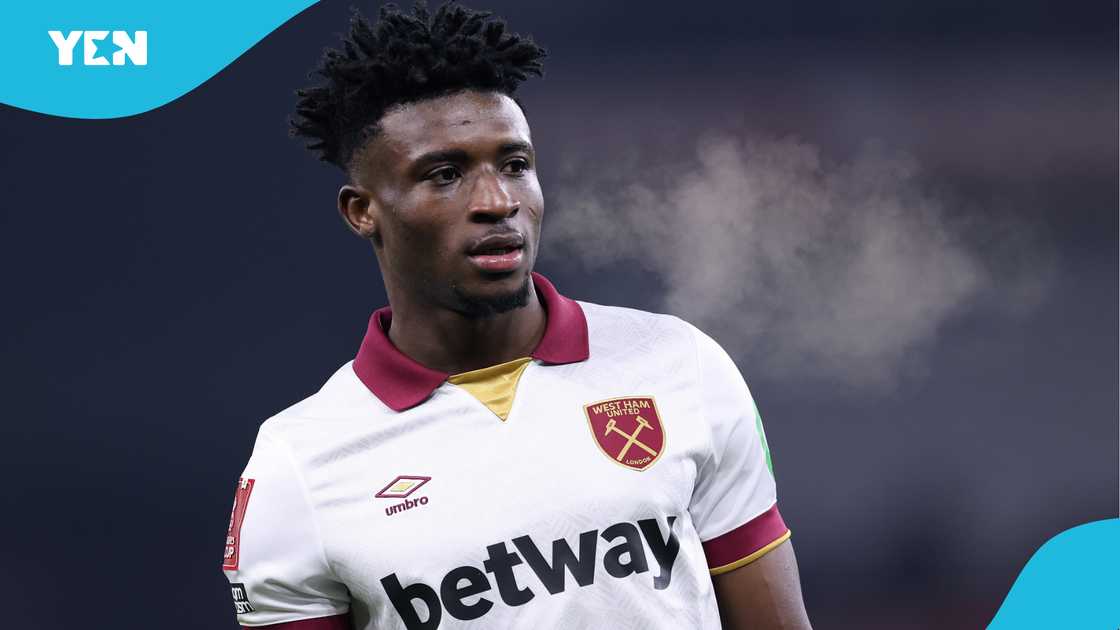 West Ham star Mohammed Kudus pulled over by police for mobile phone use while driving West Ham star Mohammed Kudus pulled over by police for mobile phone use while driving