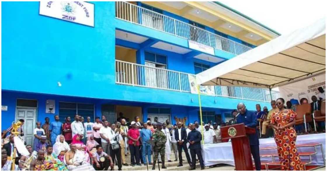 Vice-President Bawumia speaks at the commissioning of the ultra-modern school block Vice-President Bawumia speaks at the commissioning of the ultra-modern school block