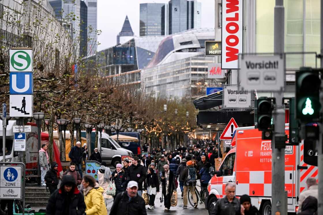 Despite easing inflation, consumers in Germany remain reluctant to start spending Despite easing inflation, consumers in Germany remain reluctant to start spending