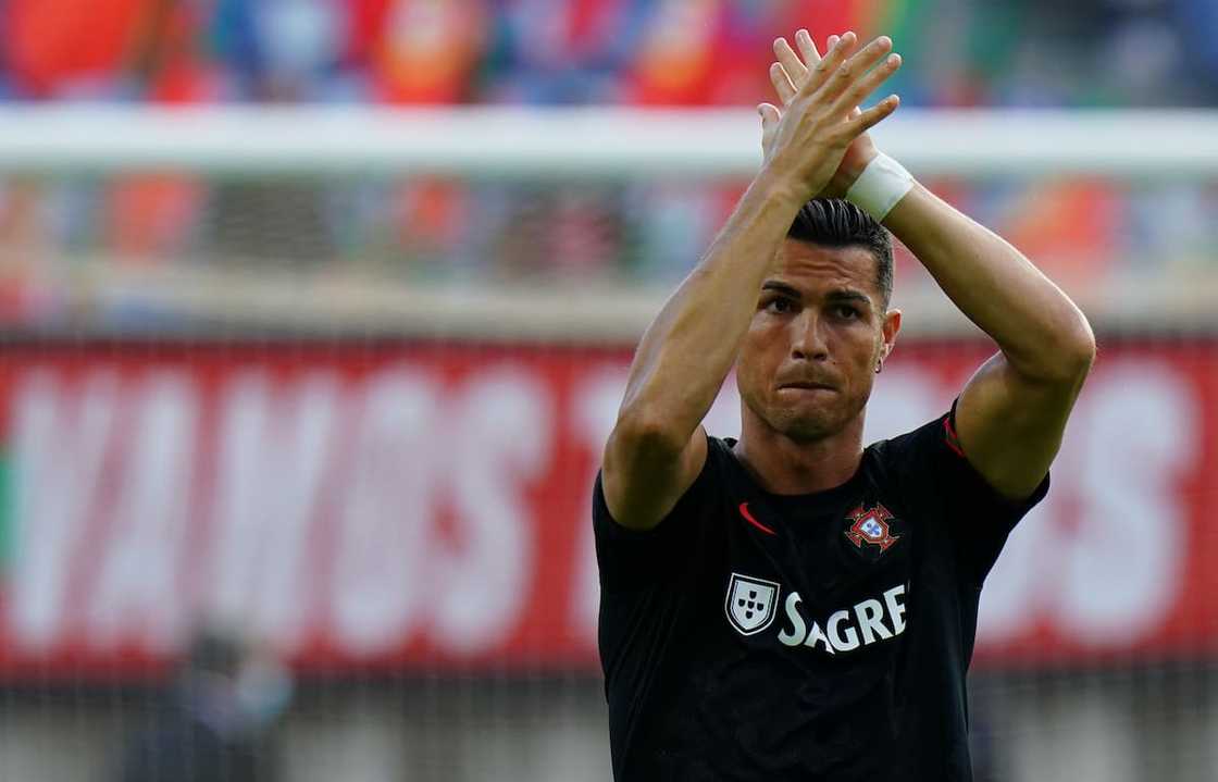 Cristiano Ronaldo Cristiano Ronaldo