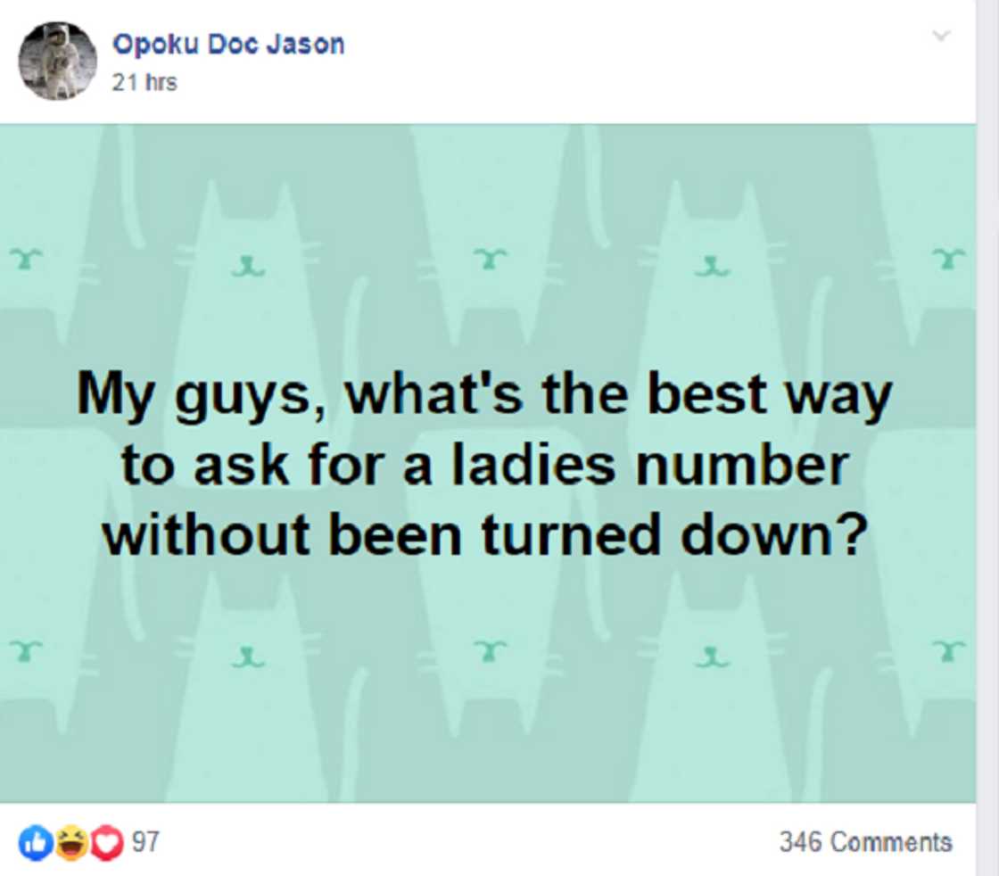 Beautiful lady charges fine Ghanaian man GHc100 before giving phone number to him Beautiful lady charges fine Ghanaian man GHc100 before giving phone number to him