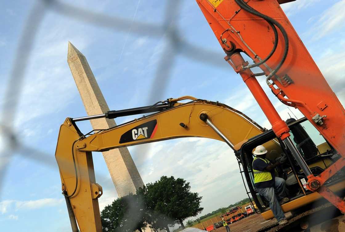 Caterpillar reported strong demand from industrial customers, but earnings fell due to cost pressures Caterpillar reported strong demand from industrial customers, but earnings fell due to cost pressures