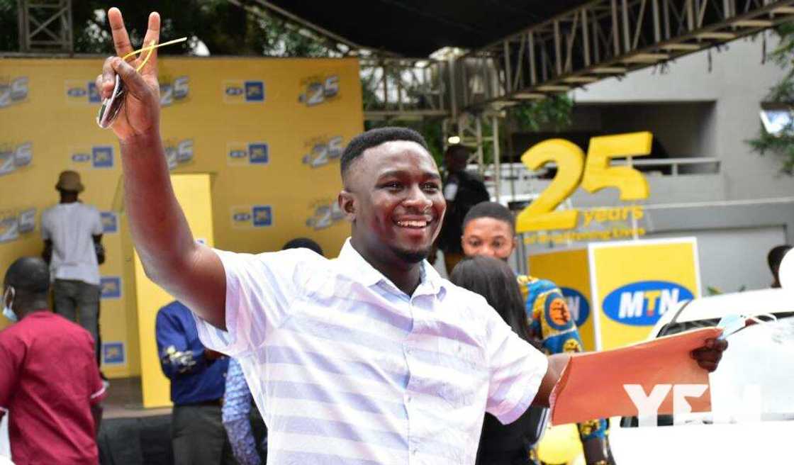 MTN presents 5 brand new Hyundai Sonata to 1st batch of winners of the MTN @25 mega promo MTN presents 5 brand new Hyundai Sonata to 1st batch of winners of the MTN @25 mega promo
