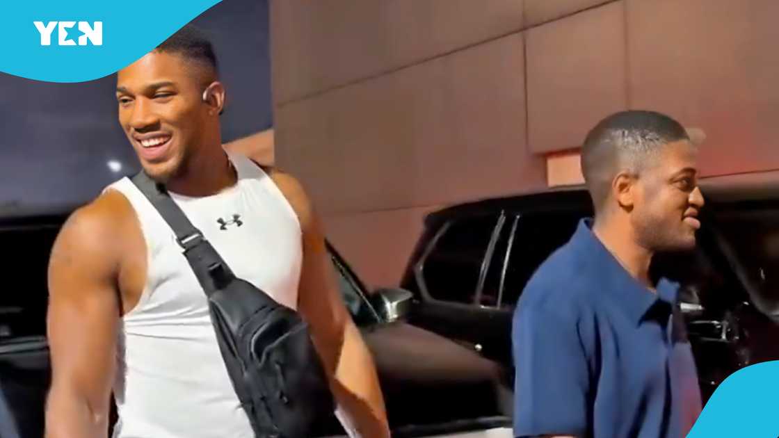 Anthony Joshua, Sharaf Mahama, Kotoka International Airport, Battle of the Beasts, Ghana Anthony Joshua, Sharaf Mahama, Kotoka International Airport, Battle of the Beasts, Ghana