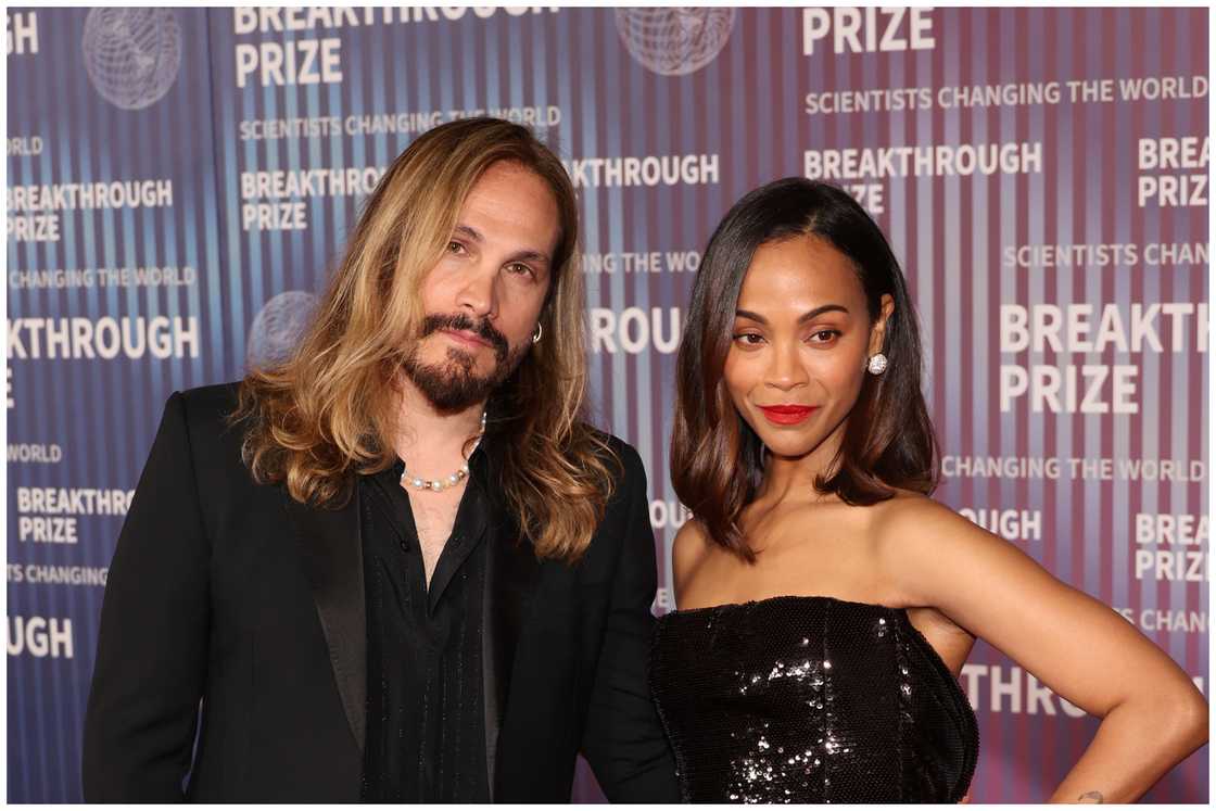 Zoë Saldaña and Zoe are seen at the tenth Breakthrough Prize ceremony.