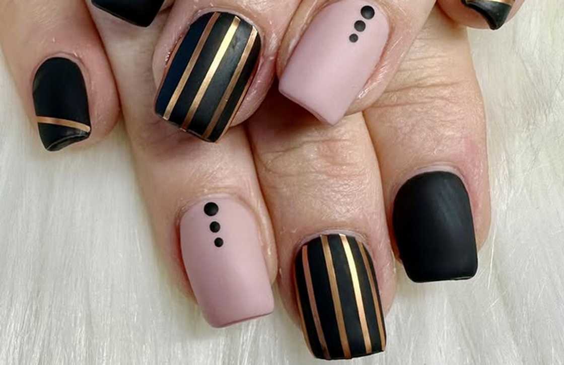 Edge short nails Edge short nails