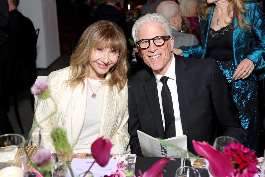 Mary Steenburgen and Ted Danson at the 20th Annual Hammer Museum Gala In The Garden Mary Steenburgen and Ted Danson at the 20th Annual Hammer Museum Gala In The Garden
