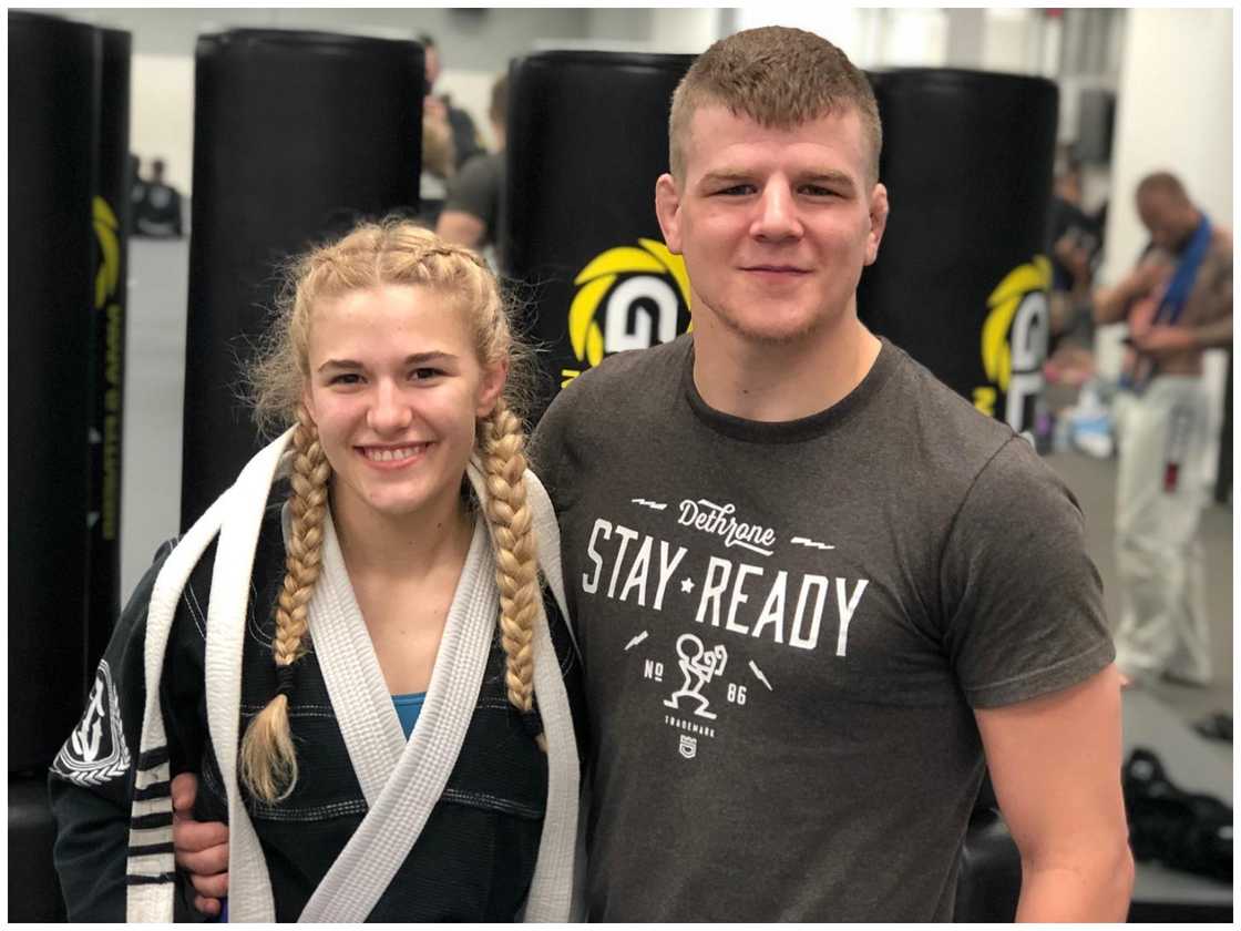 Elle and Grant Dawson at the Glory MMA & Fitness Elle and Grant Dawson at the Glory MMA & Fitness