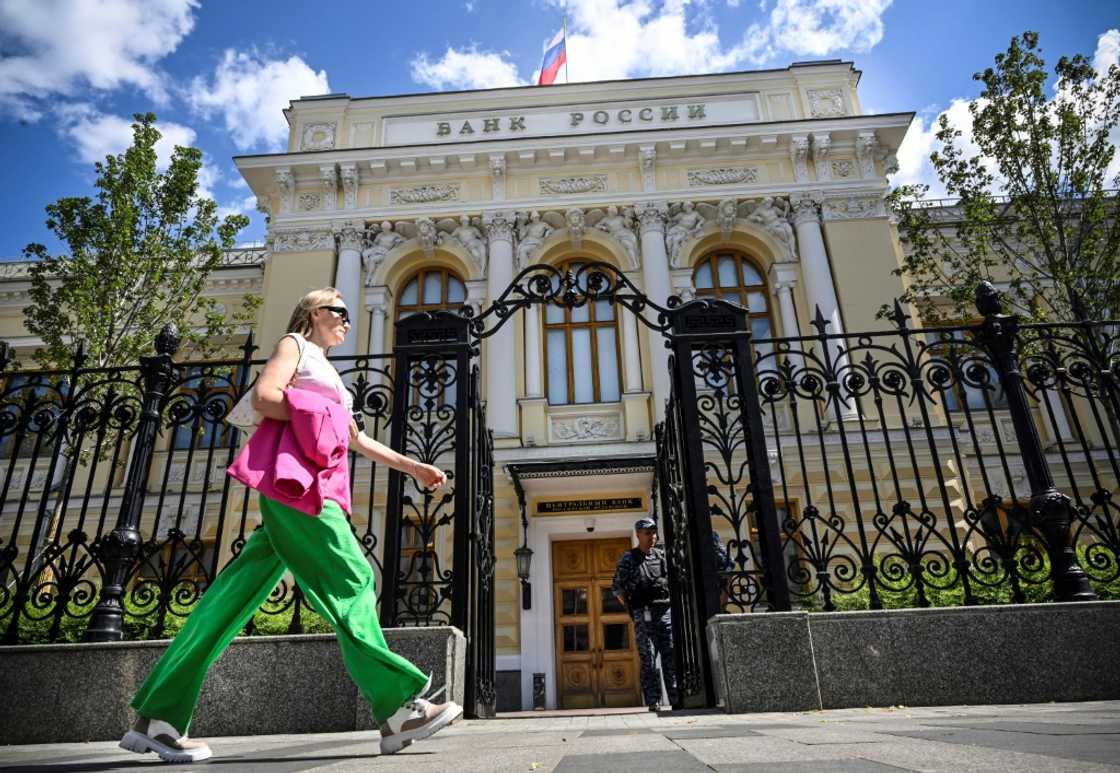 Russia's Central Bank predicts growth of no more than 1-2 percent this year Russia's Central Bank predicts growth of no more than 1-2 percent this year
