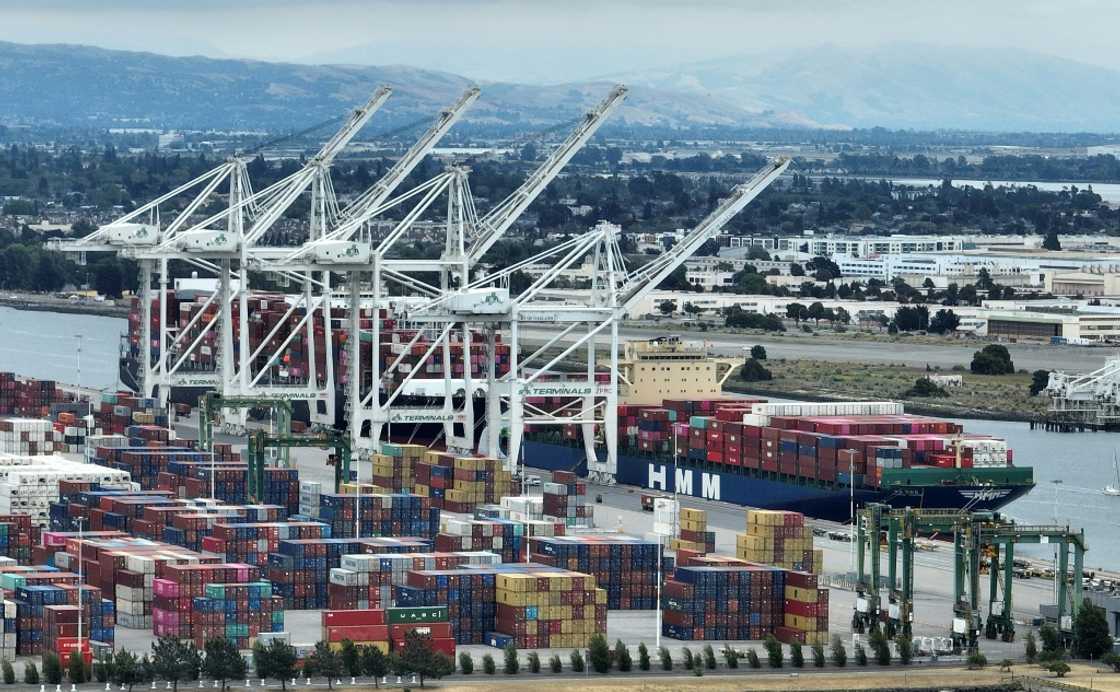 The US trade gap narrowed slightly in June on a bigger fall in imports than exports, Commerce Department data showed The US trade gap narrowed slightly in June on a bigger fall in imports than exports, Commerce Department data showed