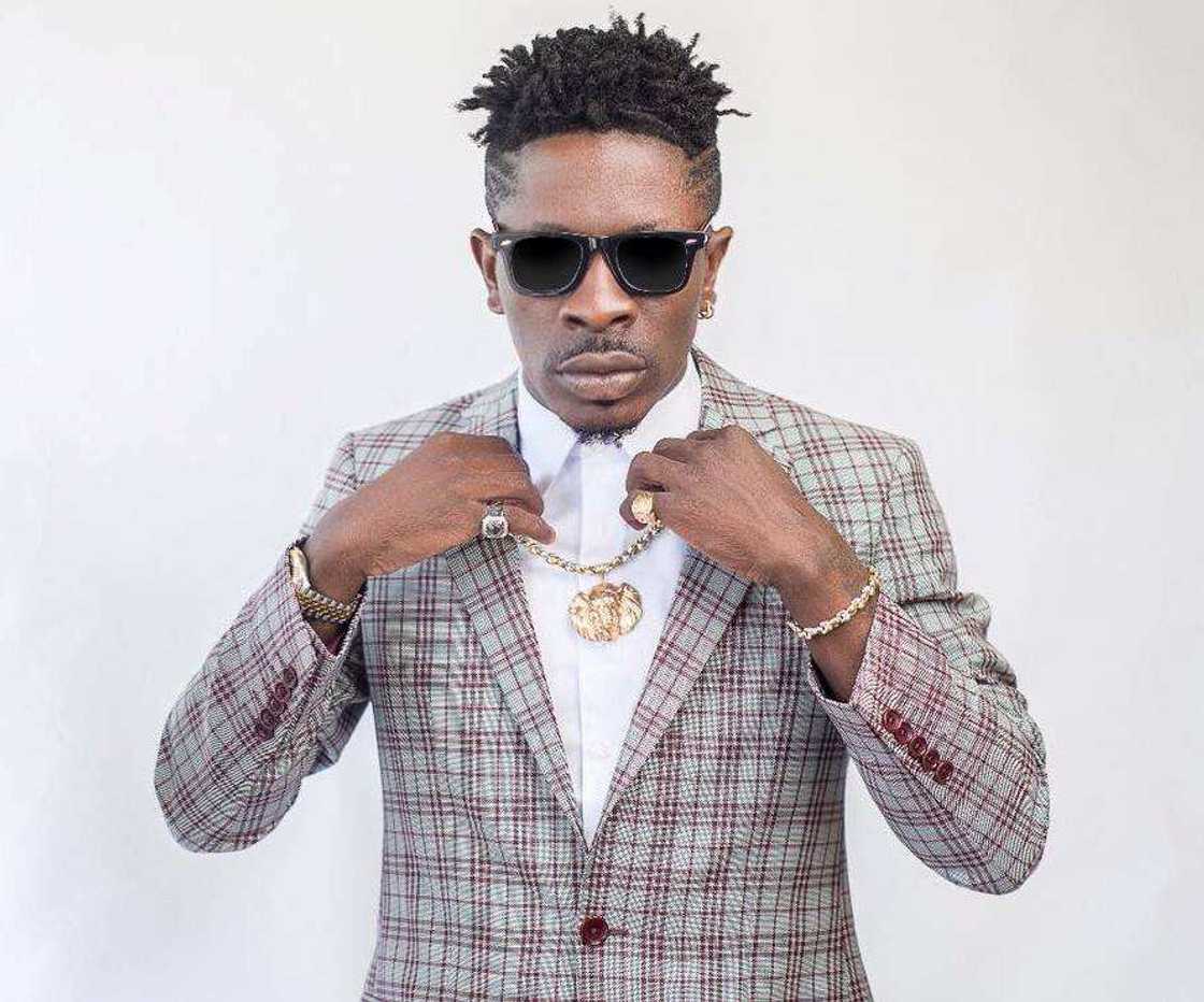 Shatta Wale: Musician Disguises Himself to take COVID-19 test (Video)