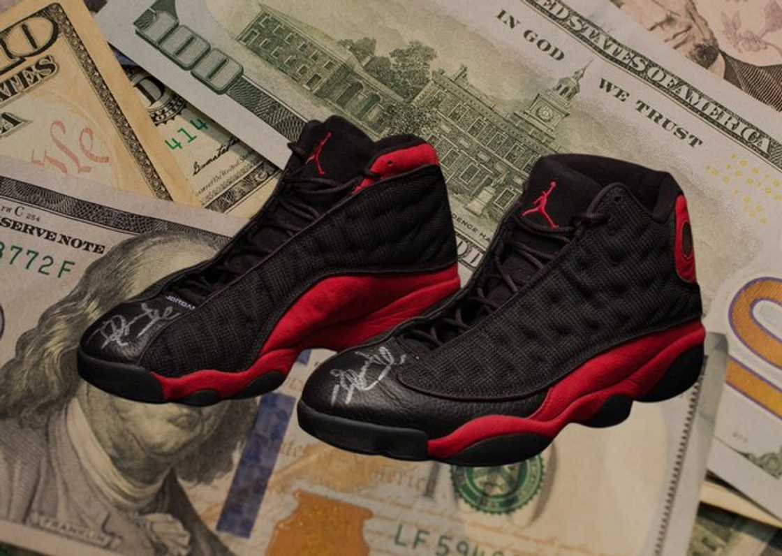 Air Jordan 13 Bred's are on dollar notes