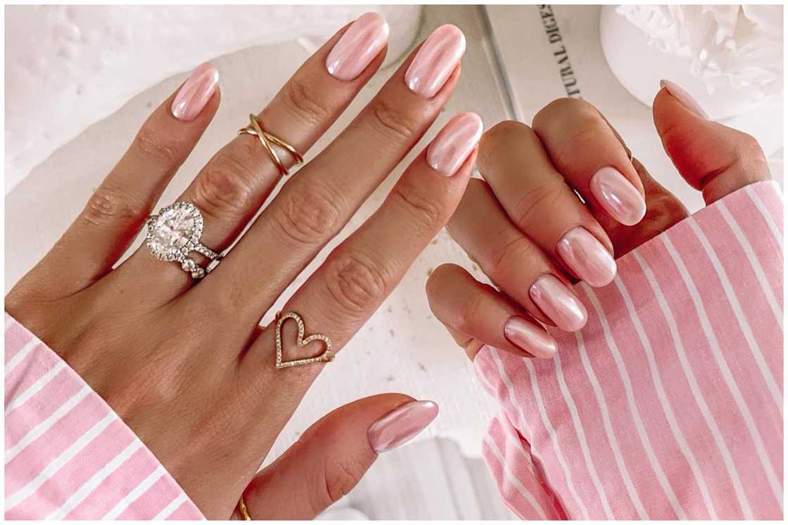 Soft pink glazed doughnut nails