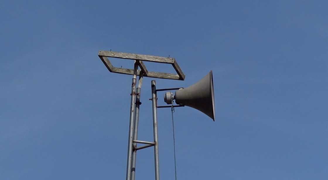 At Akyem-Tafo Nobi, you must climb a tree to receive a phone call At Akyem-Tafo Nobi, you must climb a tree to receive a phone call