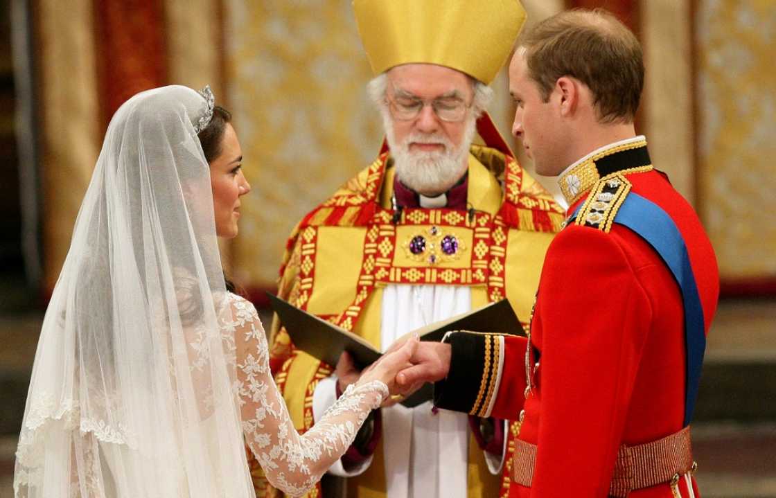 The marriage of the queen's grandson Prince William to Kate Middleton in 2011 was the biggest royal wedding in a generation The marriage of the queen's grandson Prince William to Kate Middleton in 2011 was the biggest royal wedding in a generation