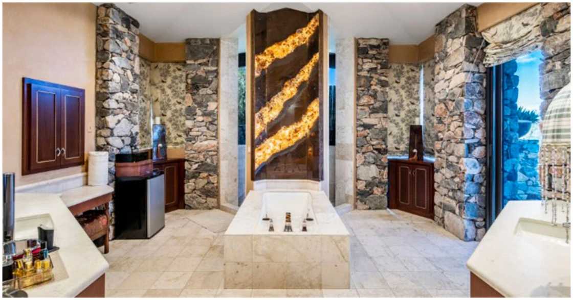 A bathroom in the bulletproof property A bathroom in the bulletproof property