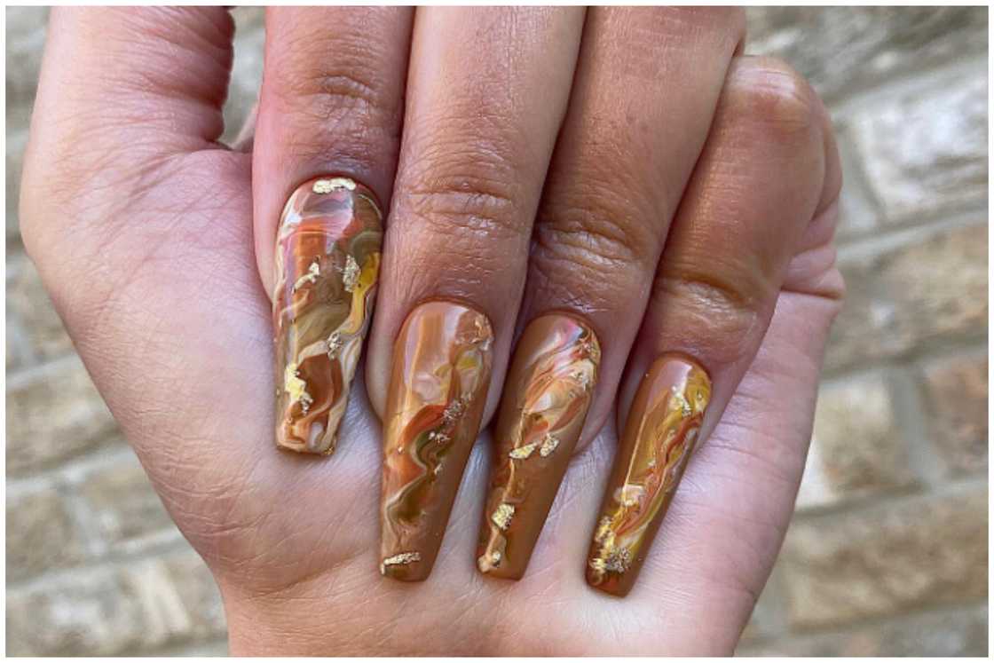 Autumn marble nails