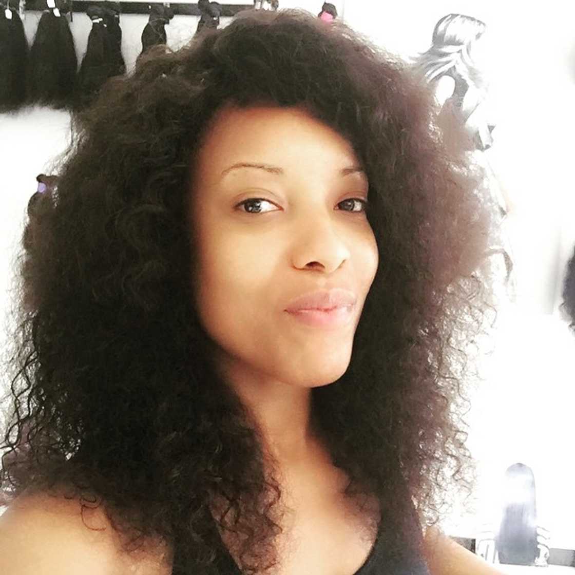 Joselyn Dumas no makeup look Joselyn Dumas no makeup look