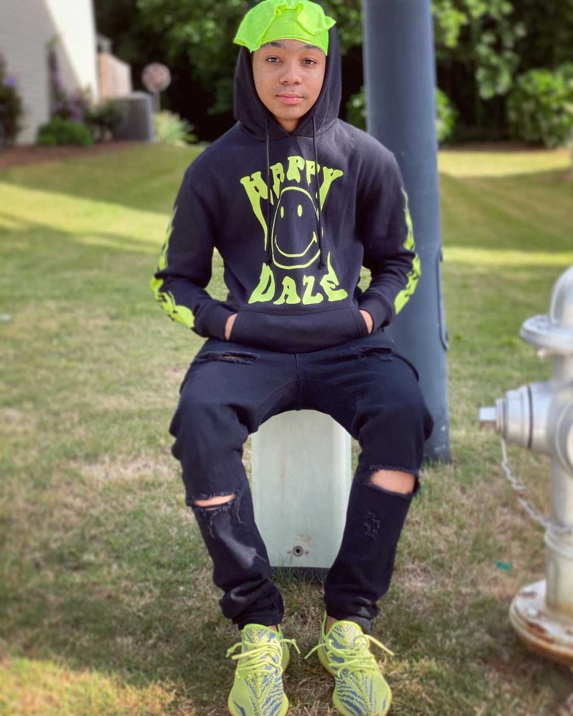 Curly Head Monty Curly Head Monty