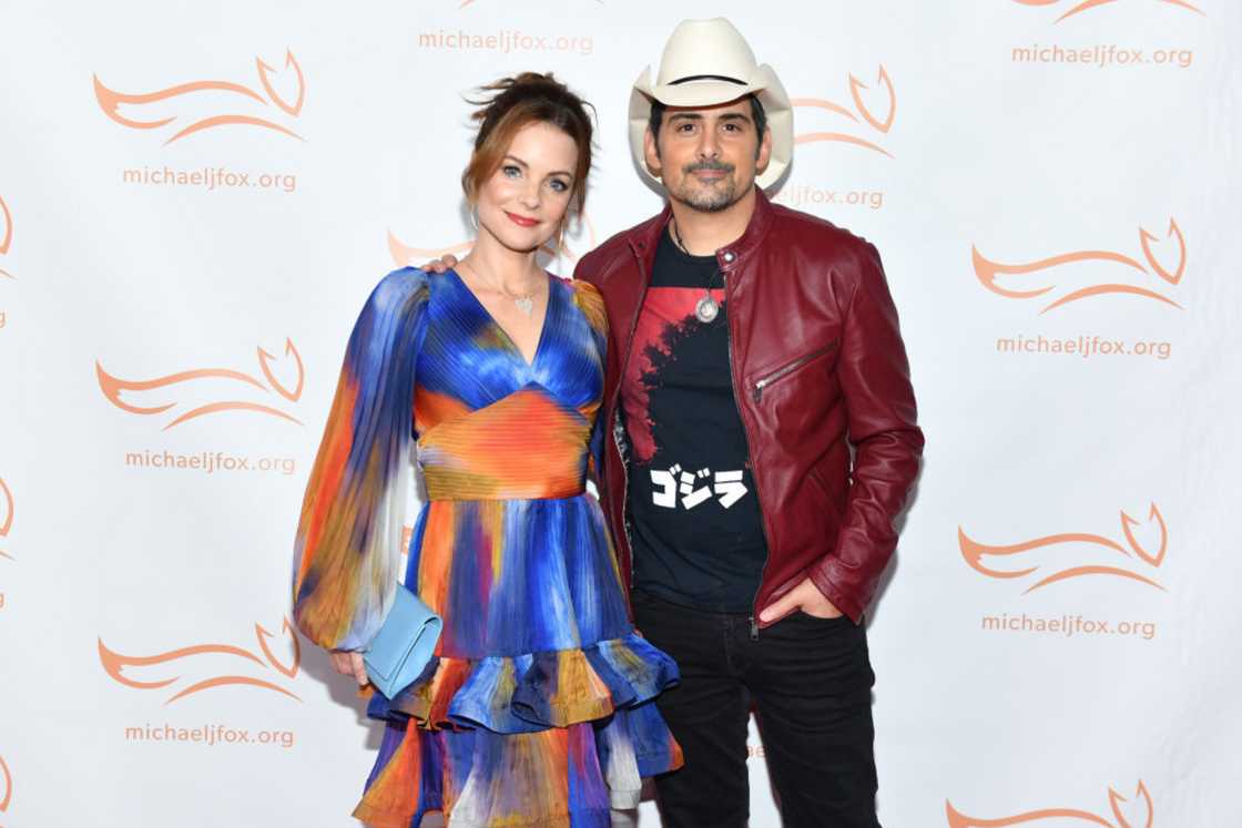 Kimberly Williams-Paisley (L) and Brad Paisley (R) Kimberly Williams-Paisley (L) and Brad Paisley (R)