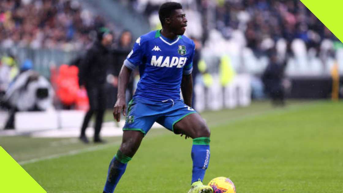 Alfred Duncan playing for Sassuolo.